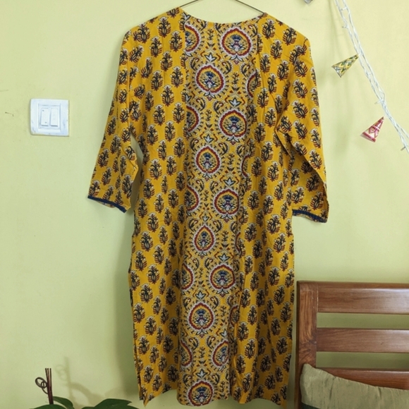 L Printed Kurta - Picture 3 of 10